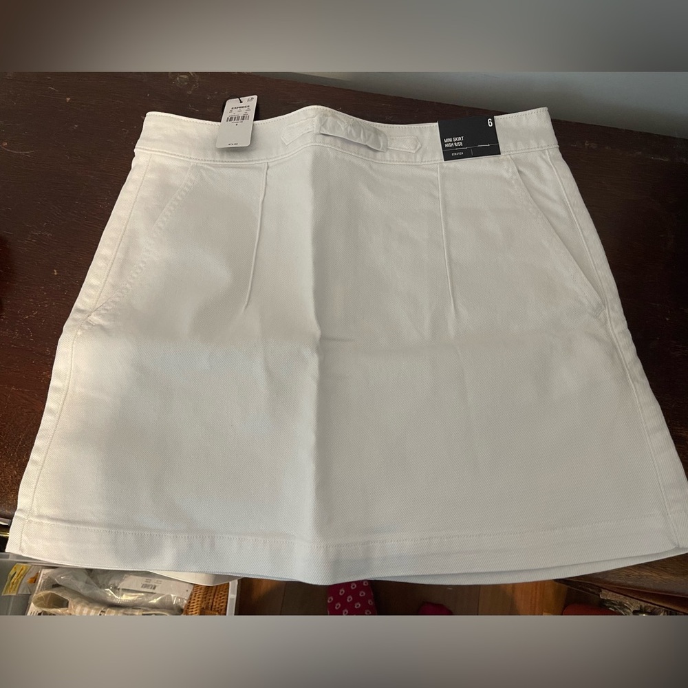 Express Women’s White Mini High-Rise Skirt- New with Tags Size 6